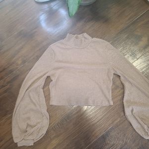 Nanamacs L, balloon sleeve crop top